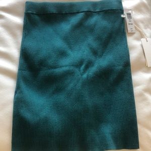 NWT Wilfred Mini Bodycon skirt. Pencil skirt. Reso Suave Green skirt